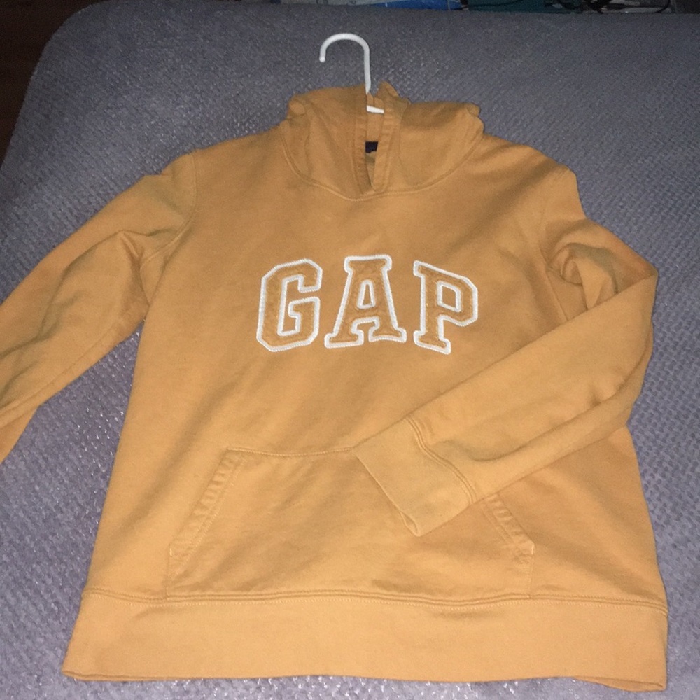 Woman’s GAP sweater